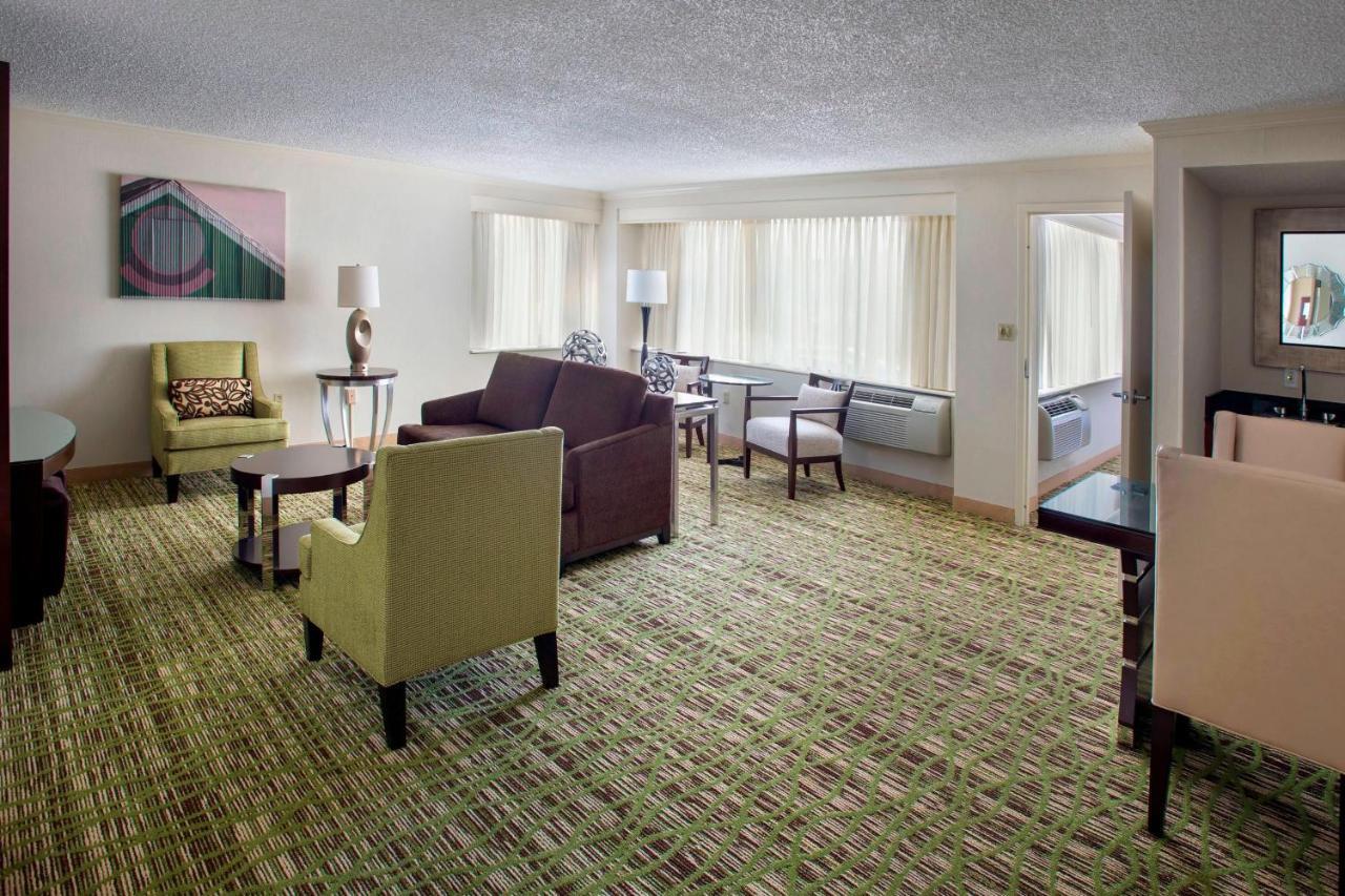 Boston Marriott Peabody Hotel Екстериор снимка