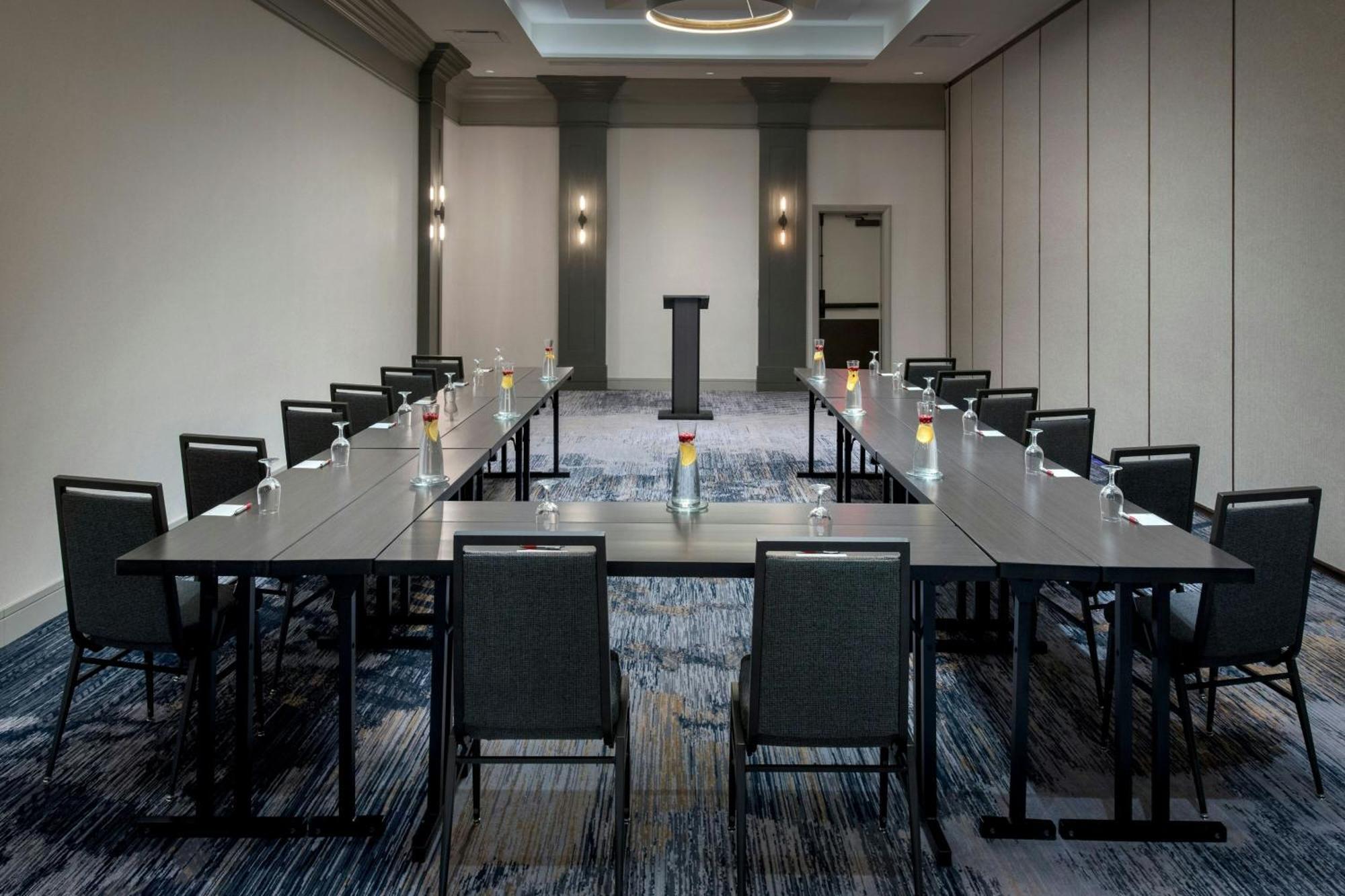 Boston Marriott Peabody Hotel Екстериор снимка